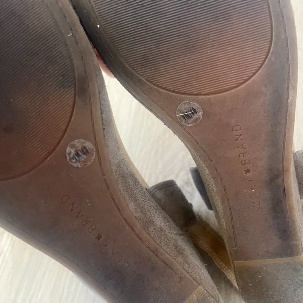 ** Lucky Brand Tan Suede Wedges Sandals Size 9 EU 40 - Picture 11 of 11